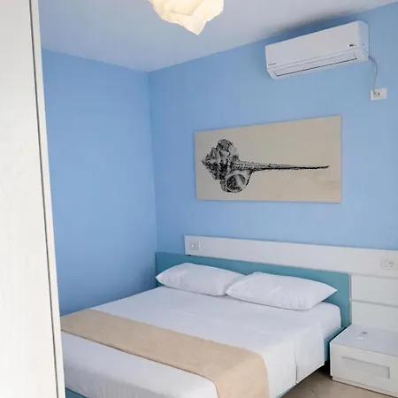 Potam Beachside 3 Patio Daire Himarë